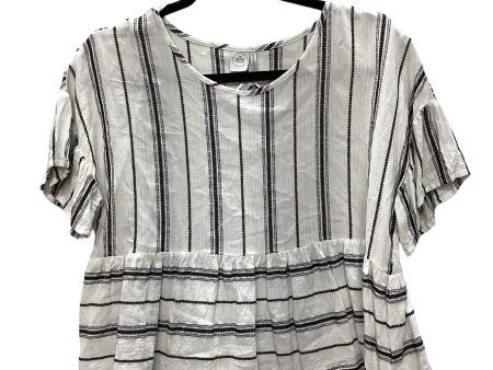 Striped Pattern Top Short Sleeve Paper Crane, Size M For Sale