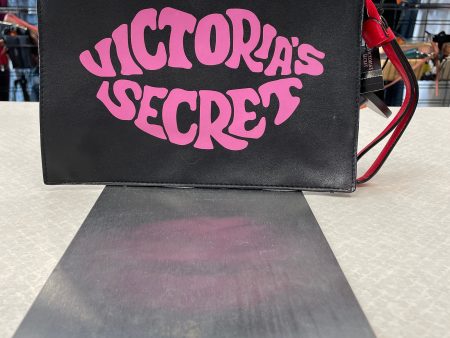 Wristlet By Victorias Secret  Size: Medium Supply