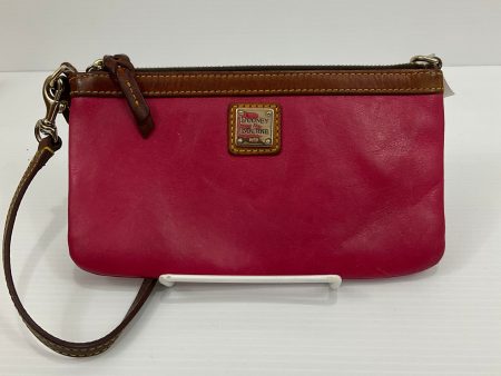 Wristlet Designer By Dooney And Bourke  Size: Medium Fashion