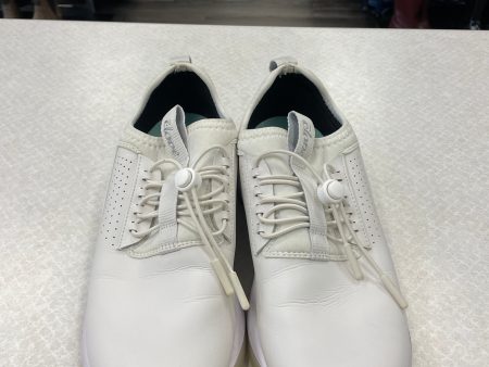 White Shoes Athletic Clothes Mentor, Size 7.5 Supply