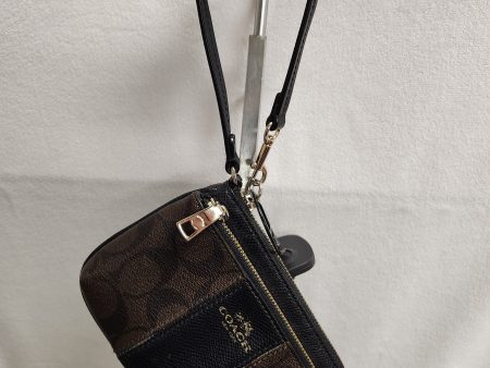 Wristlet Designer By Coach  Size: Small Online now